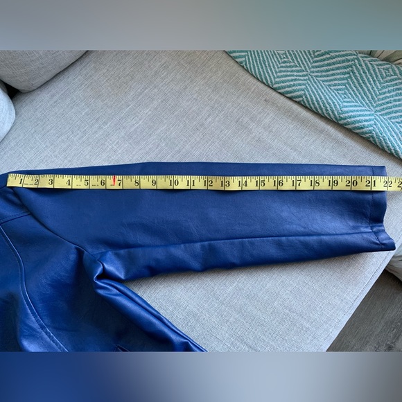 Cuidado con el Perro faux leather blue jacket. - Picture 5 of 7